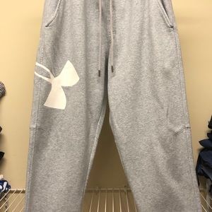 Under armor men athletic pant. Make me an offer.